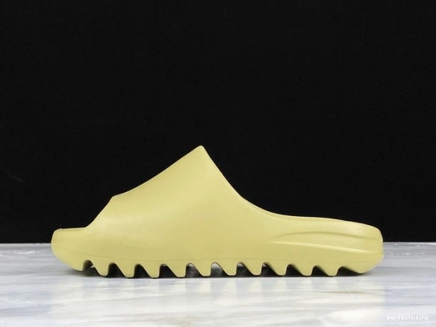 'Resin' Yeezy Slides FX0494 Adidas 0716